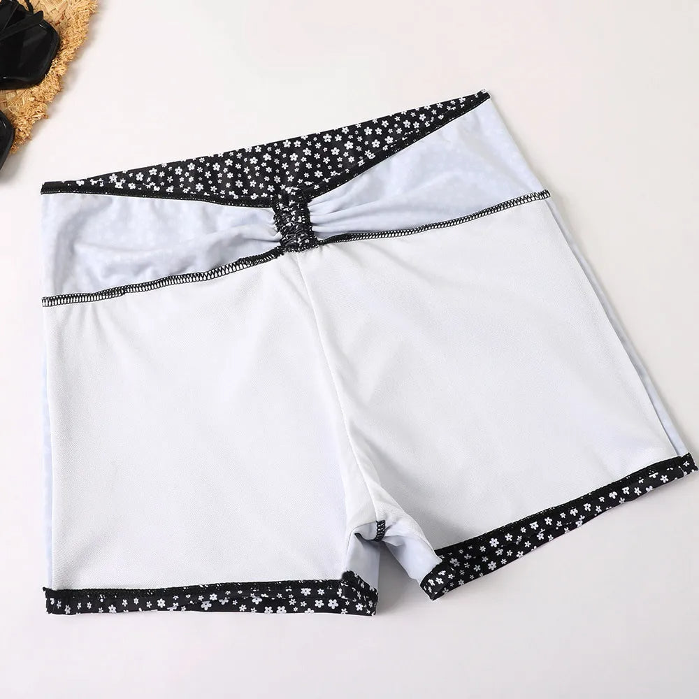 Luna | Blomsterbikini – Et sommerligt statement