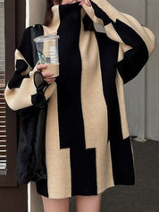 Amanda | Oversized Sweater med Høj Krave og Blokfarver