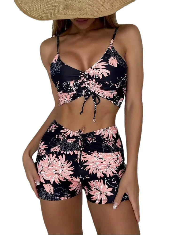 Luna | Blomsterbikini – Et sommerligt statement