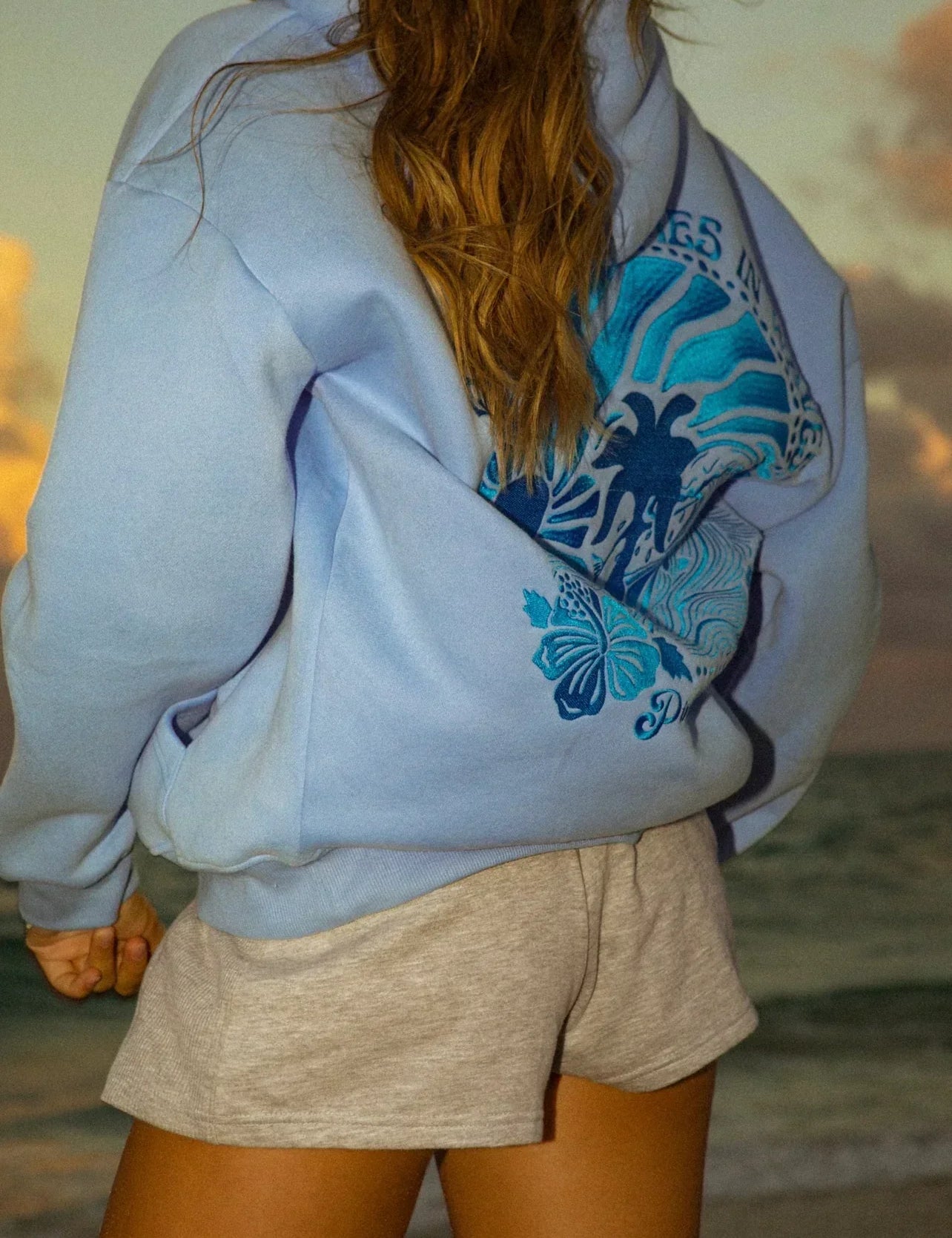 Sunshine | Trendy Dame Hoodie – Komfortabel og Stilfuld