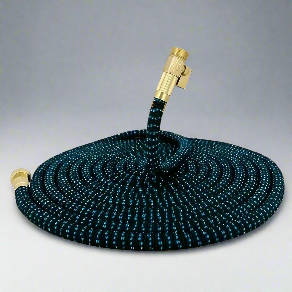 AquaFlex | Justerbar letvægtshaveslange med multimønstret sprøjtedyse 0