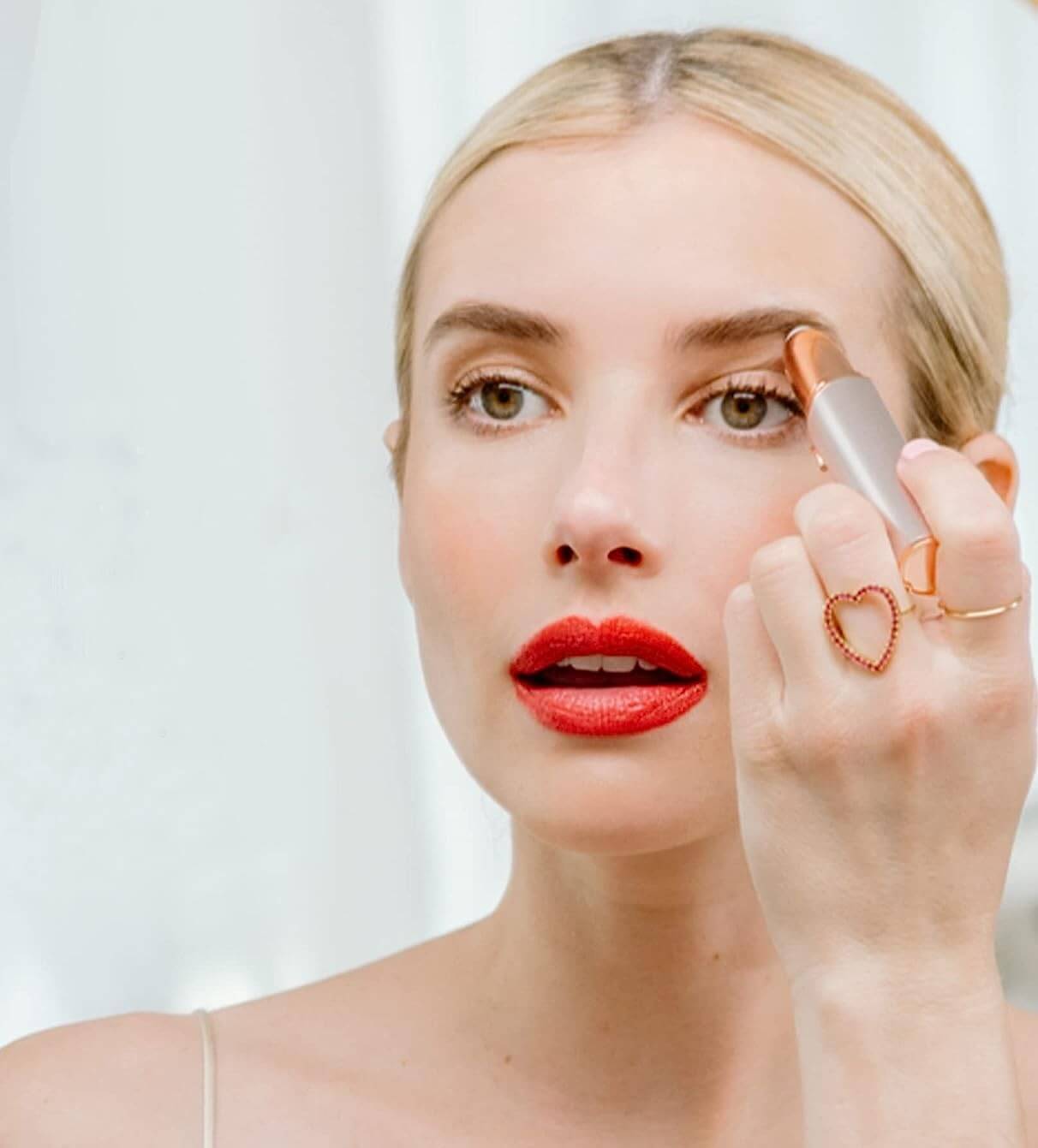 BrowEase | Elektrisk øjenbrynstrimmer til præcisionsformning og pleje 2