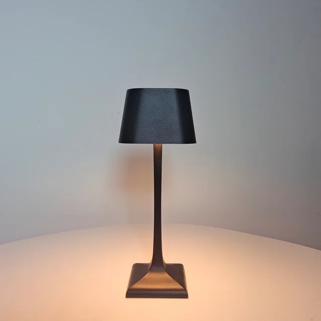 BrightVale | Elegant Moderne Skrivebordslampe