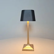 BrightVale | Elegant Moderne Skrivebordslampe