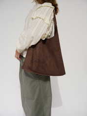 Elegant dametaske i læder, alsidig ruskind 4