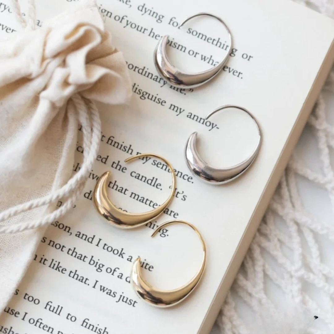 Elegante guld- og sølvøreringe – Stilfulde smykker 4