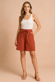 FINA | Losse shorts met strikceintuur 11