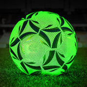 GlowKick Fodbold - Reflekterende & Holdbar 1