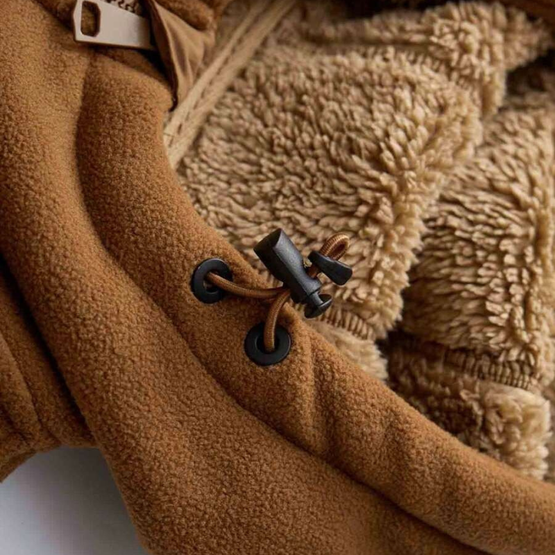 Herrefleece vinterjakke med hætte og lynlåslommer 3