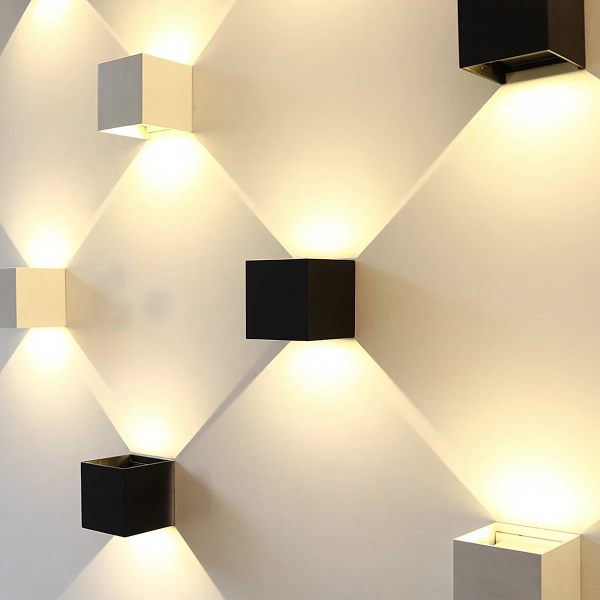 UrbanBeam | Moderne kube belysning til trapper og gangarealer