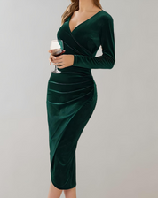 Amara - Elegant fløjls bodycon midi-kjole til et stilfuldt look