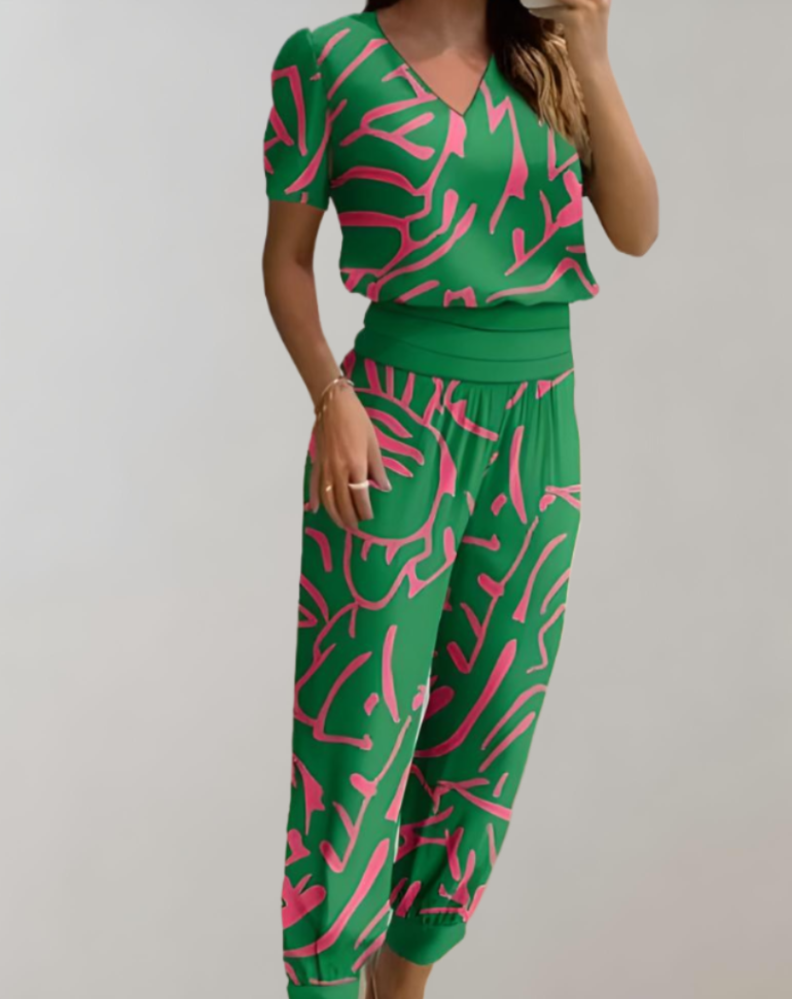 Alina - Stilfuldt Tredelt Kvindesæt til det Perfekte Look