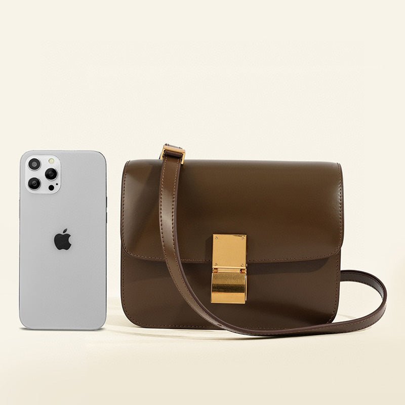 Klassisk dametaske med flap i ægte læder 2