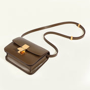 Klassisk dametaske med flap i ægte læder 7