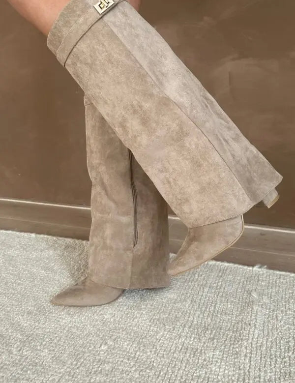 Knæhøje støvler til kvinder - Elegant sort læderfodtøj for stil og komfort 5