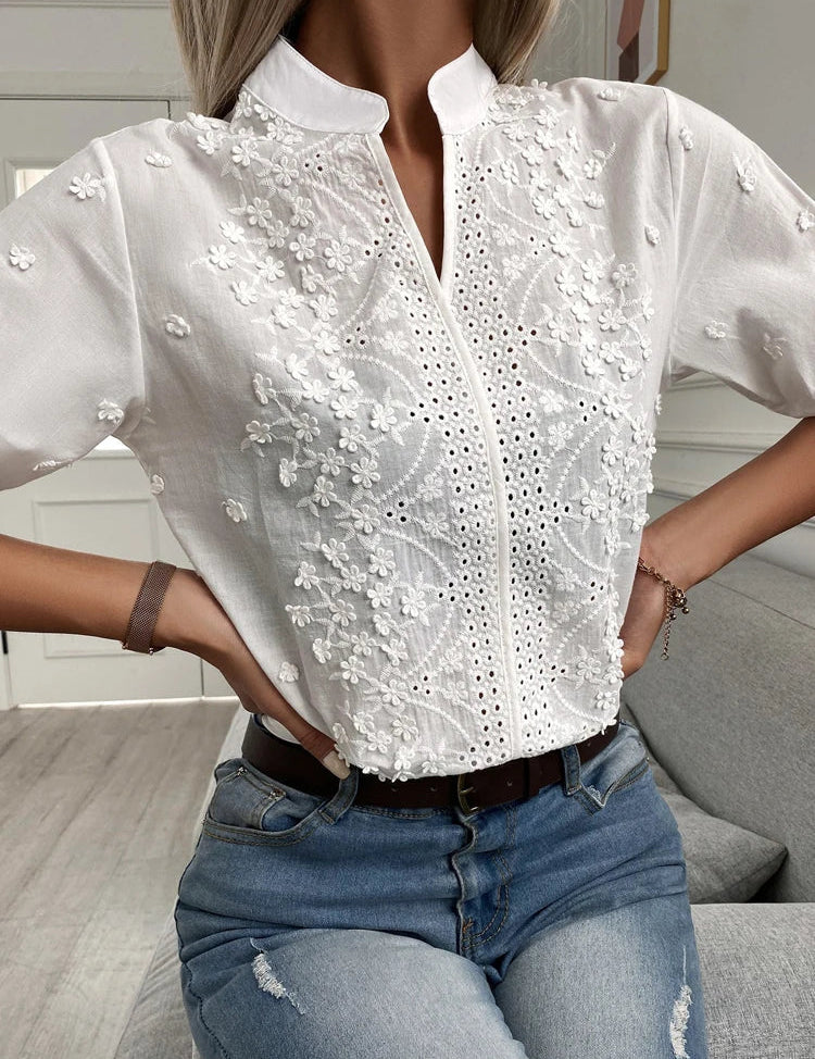 MXgGZomer-Gebloemd-Borduurwerk-Kant-Blouse-Mode-Vrouwen-V-Hals-Casual-Shirt-Chique-Korte-Mouw-Holle-Tops.jpg