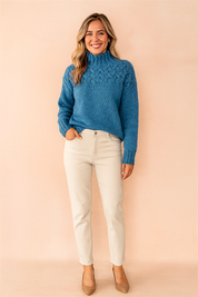 Marta | Sweater med strikket mønster foroven 0