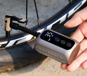 Mini trådløs luftpumpe – Bærbar højtryks 100PSI dækpumpe med genopladeligt batteri til cykler, biler og rejser 2