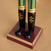 Nøddeknækker-charme | 30 cm julekugledukke til boligindretning 5