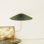 Retro Plisseret Bordlampe med Paraplyform – Beige, Gul, Grøn, Guld, 63 cm Højde, Stof og PVC 2