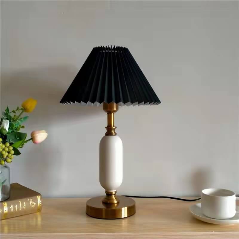 Retro Plisseret Bordlampe med Søjle Base – 1 Lys, Sort/Hvid/Kaffe, 44 cm Høj, Moderne Metal Design 0