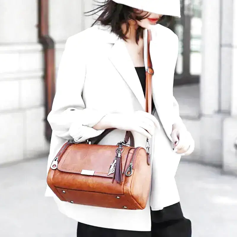 Rummelig dametaske med blød lynlåslukning i stof 5