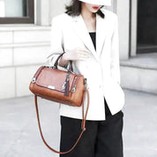 Rummelig dametaske med blød lynlåslukning i stof 6