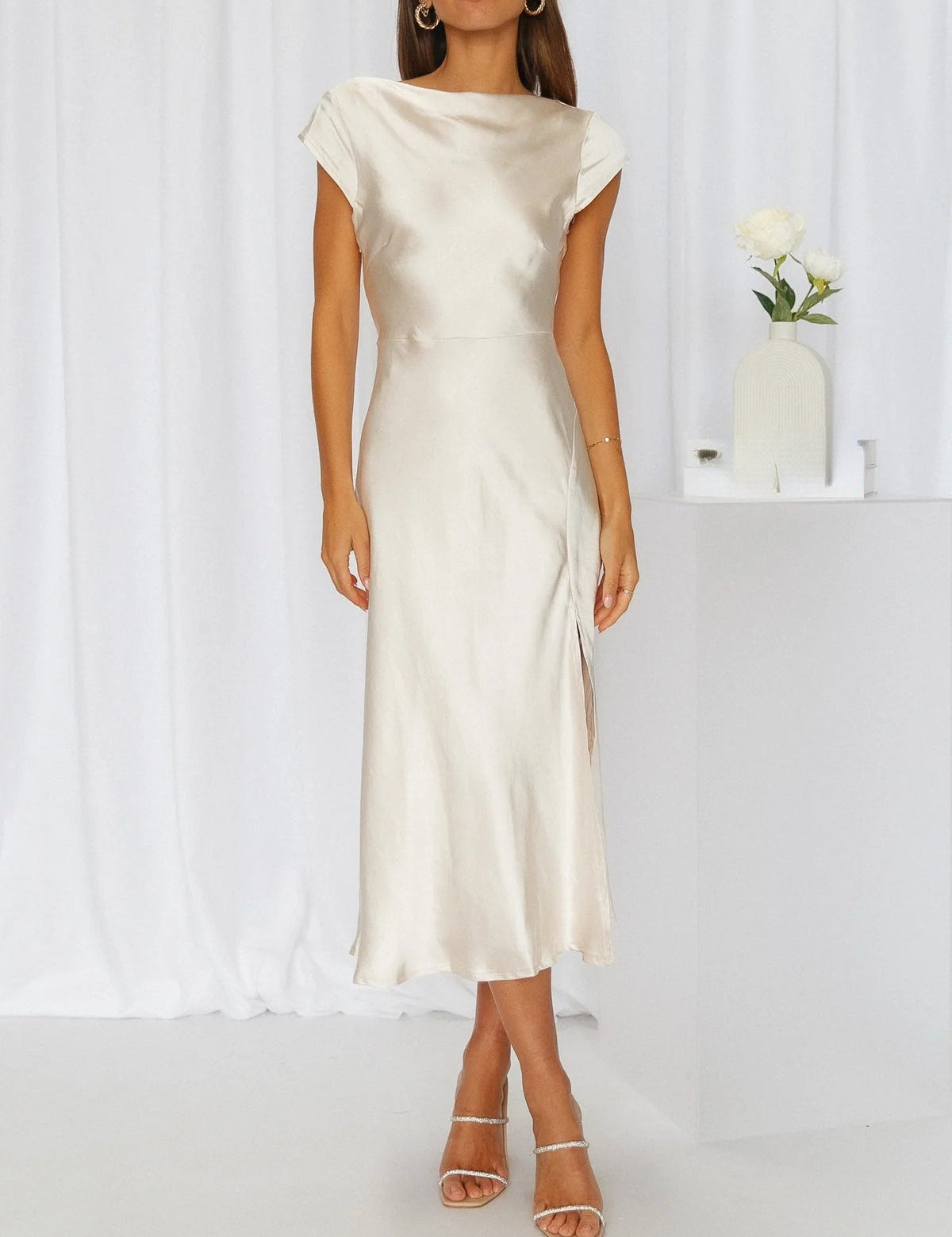 PEARLY | Elegant silke kjole til et raffineret udseende