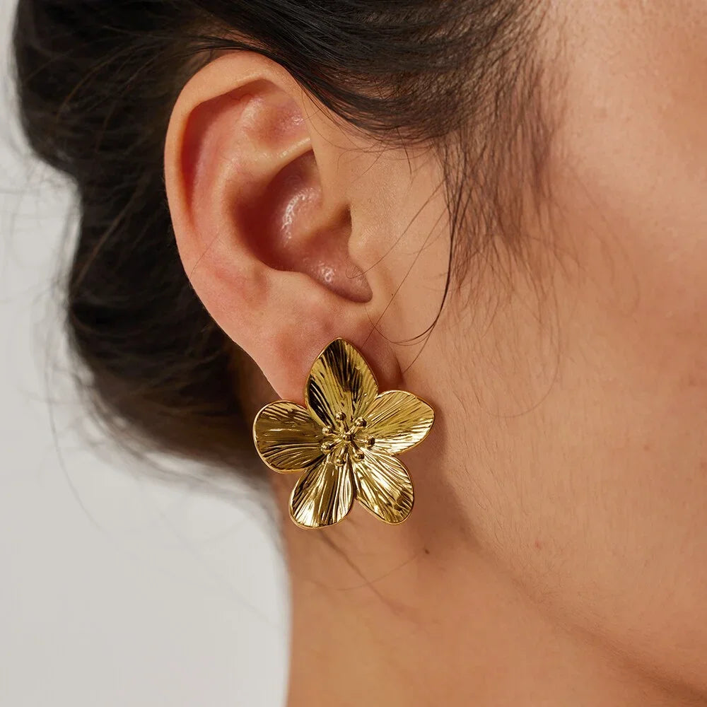 Arabella | Stilfulde Vintage Guld Blomst Stud Øreringe