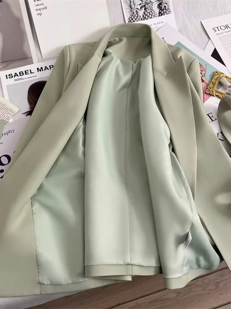 Julia | Stilfuld blazer med bælte til et moderne look