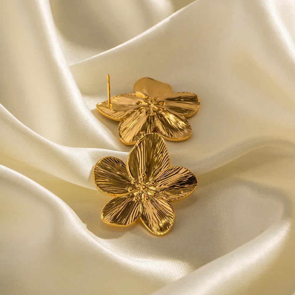 Arabella | Stilfulde Vintage Guld Blomst Stud Øreringe