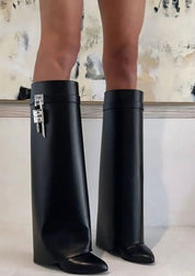 Sorte knæhøje støvler i vegansk læder til kvinder – Elegant, komfortabelt modefodtøj 1
