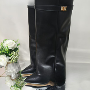 Stilfulde sorte støvler til hverdagskomfort – Alsidige fodtøj i syntetisk læder 0