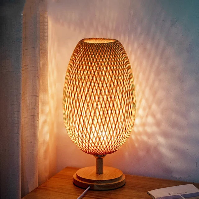 GlowCrest | Kunstnerisk Bordlampe til Hyggelige Rum