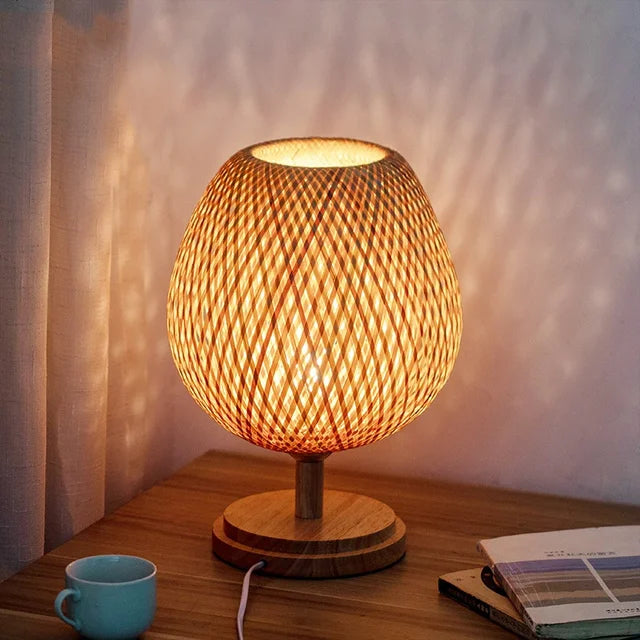 GlowCrest | Kunstnerisk Bordlampe til Hyggelige Rum