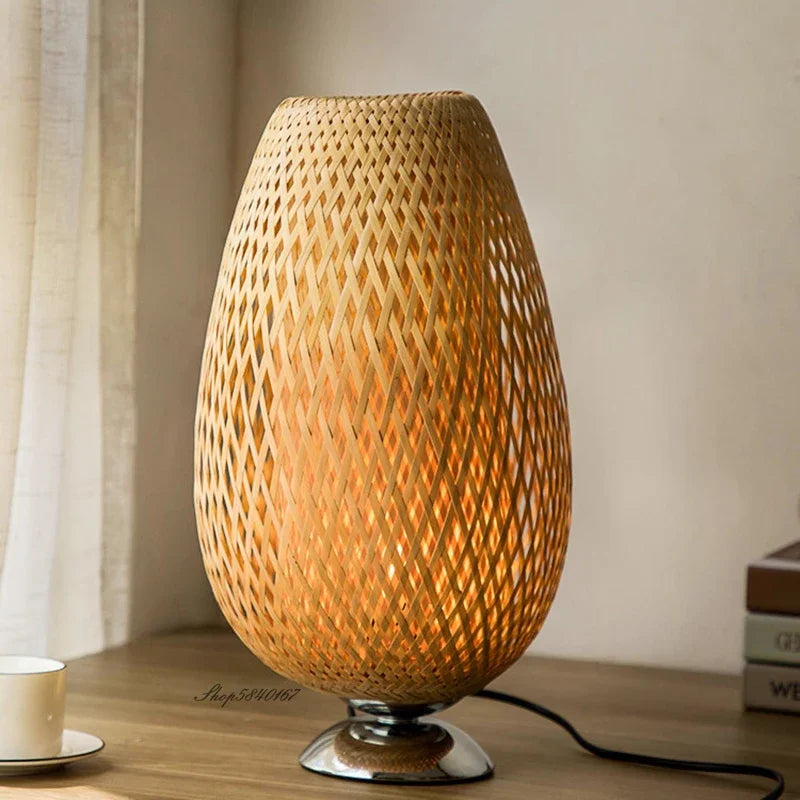 GlowCrest | Kunstnerisk Bordlampe til Hyggelige Rum