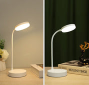 LED-skrivebordslampe med justerbar lysstyrke