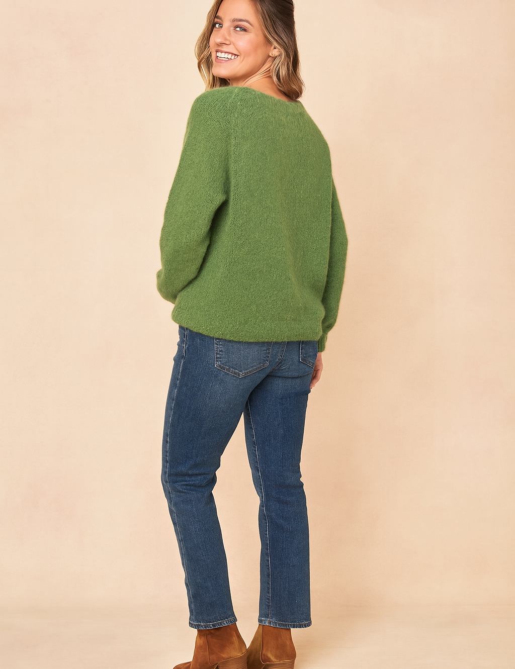 Wiktoria | Klassisk sweater med rund hals 1