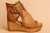Comfort dames sandalen met sleehak en verstelbare enkelgesp