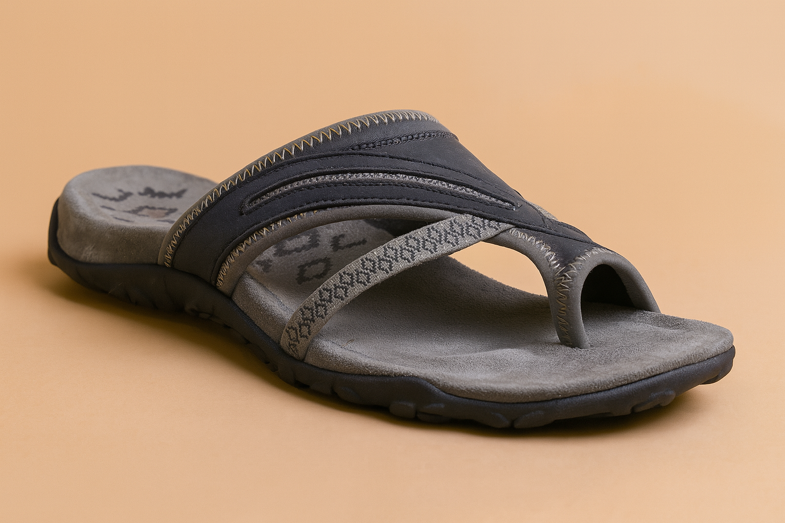 Ergonomische dames slipper met ondersteunende binnenzool en stijlvolle banddetails voor dagelijks gebruik
