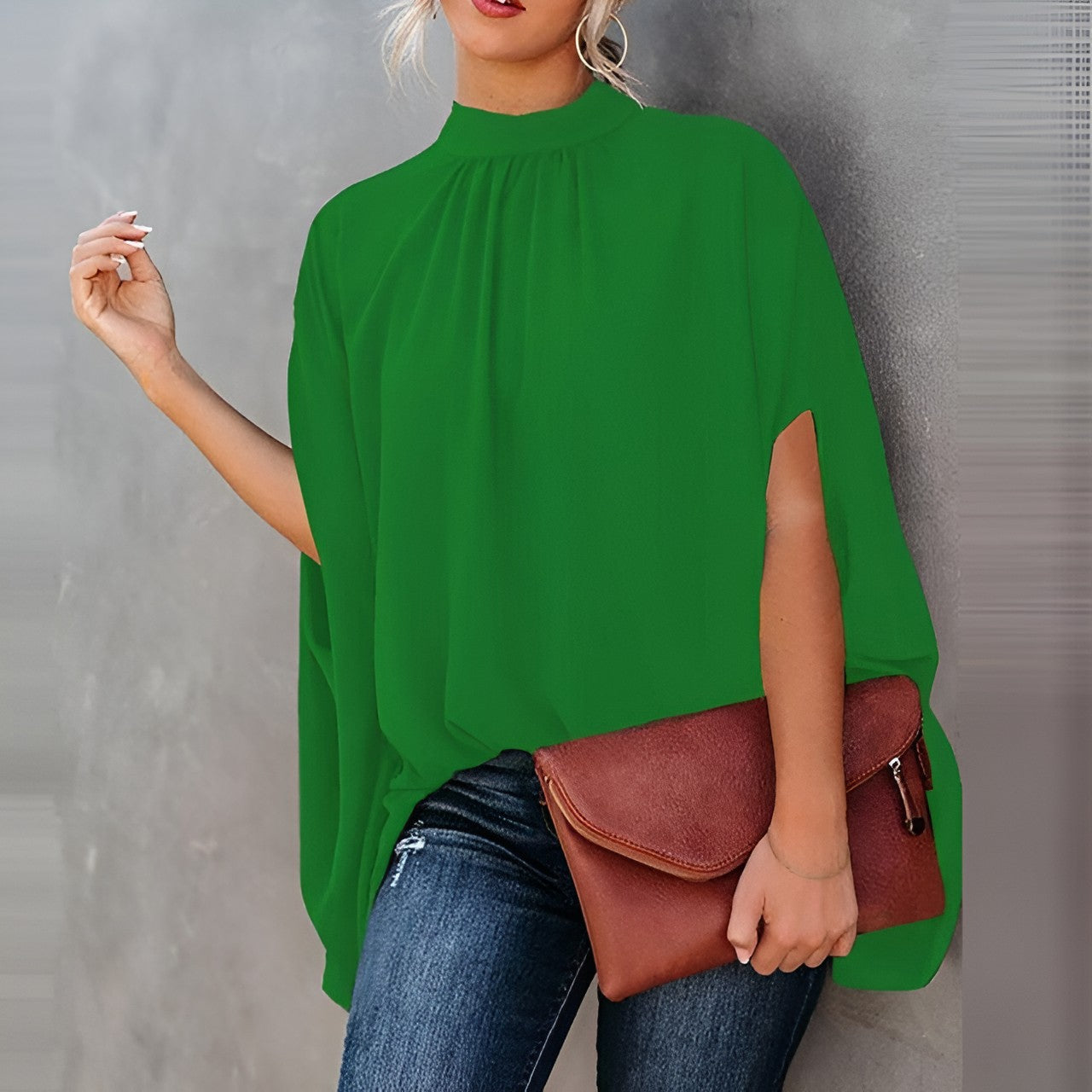 Mikha | Stilfuld Batwing Ærmer Bluse med Elegant O-hals