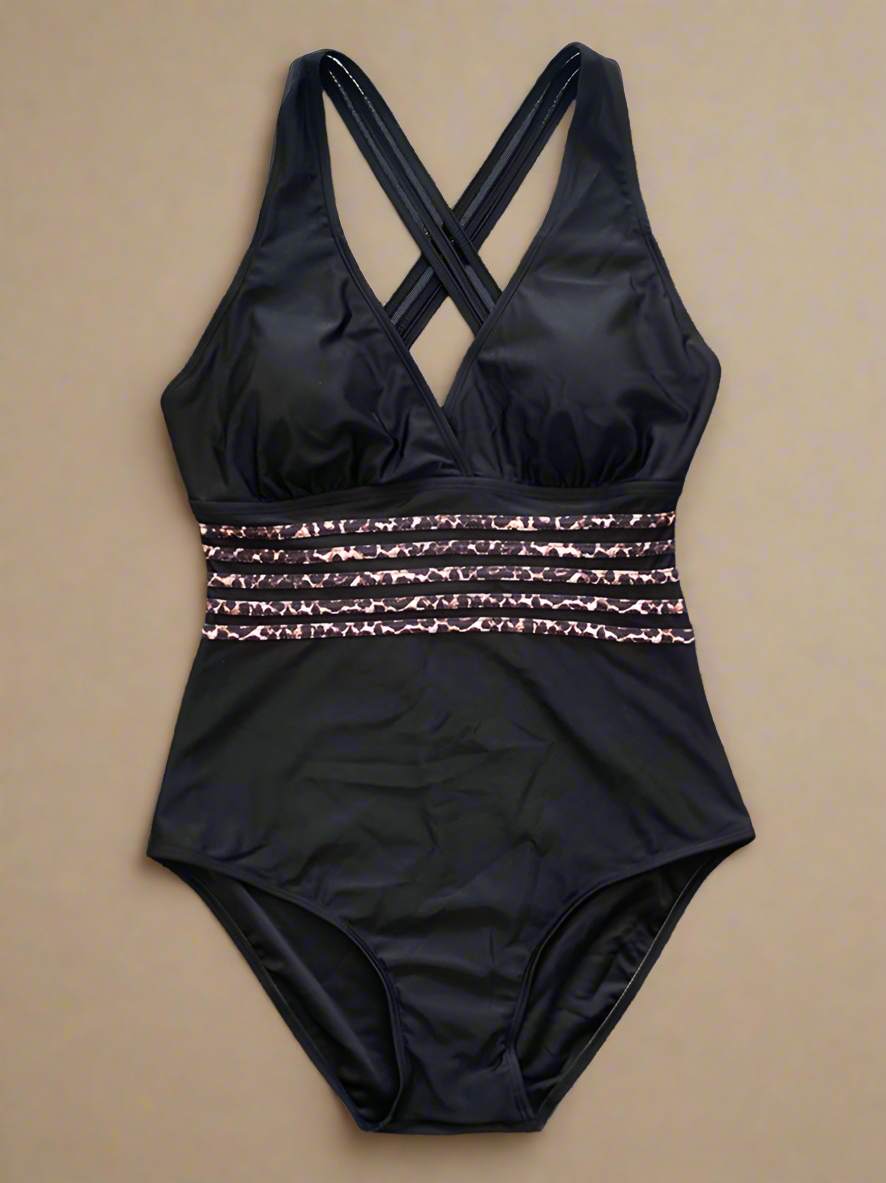 Zwart halter badpak met diepe V-hals en decoratieve leopardbanden rond de taille