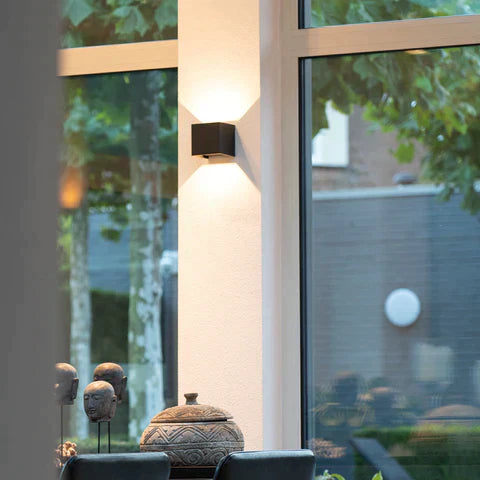 UrbanBeam | Moderne kube belysning til trapper og gangarealer