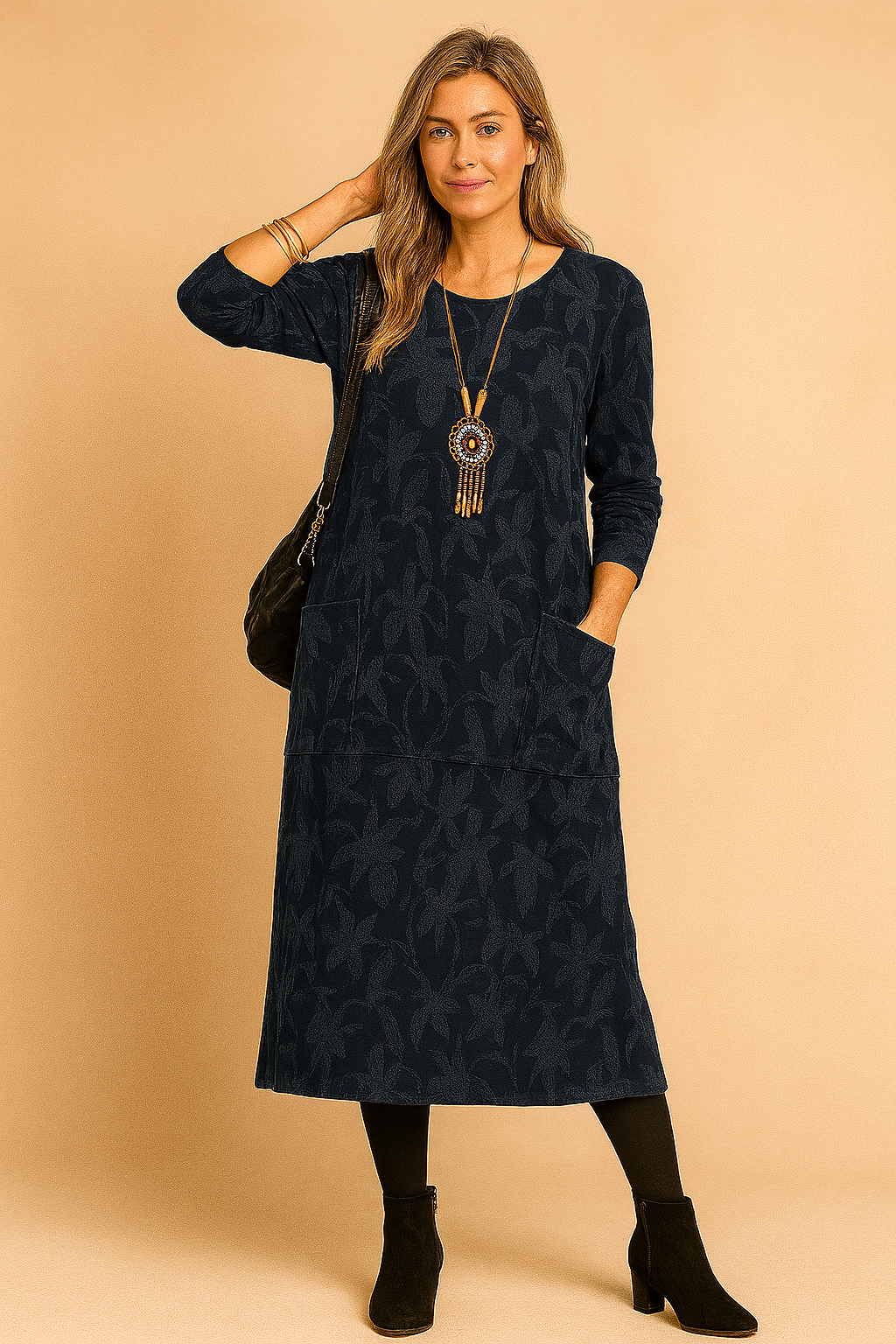 Donkerblauwe midi A-lijn jurk met botanisch jacquardmotief en praktische zijzakken