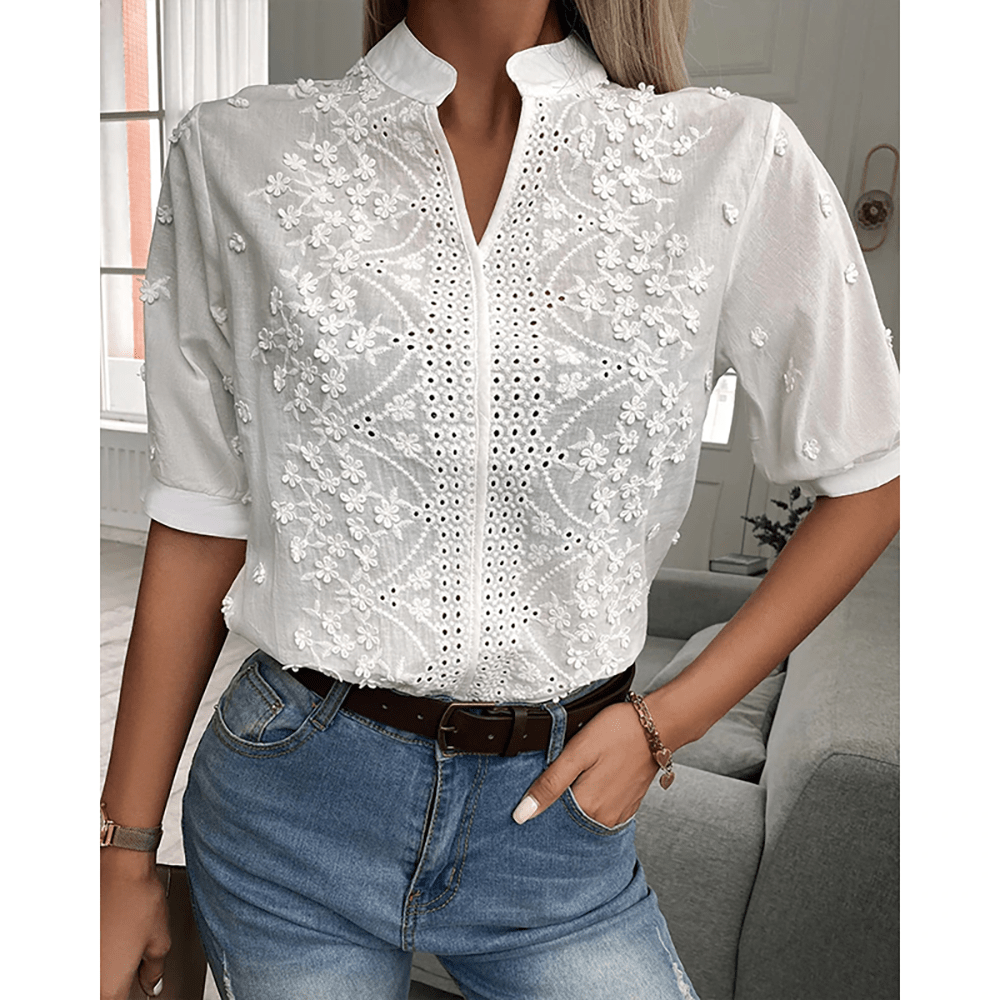 Elodie - Elegant bluse med V-hals og blonder detaljer